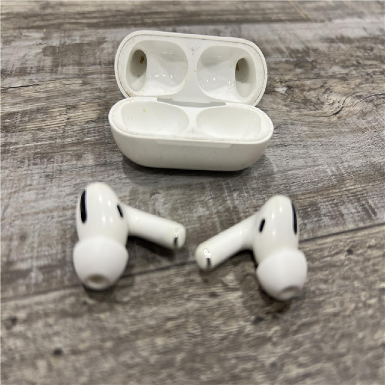 AS-IS AirPods Pro 1 And MagSafe Charging Case