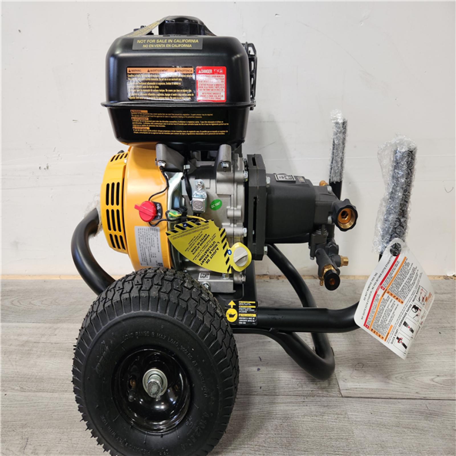 Phoenix Location DEWALT 3500 PSI 2.5 GPM Cold Water Gas Pressure Washer with DeWalt 208cc Engine