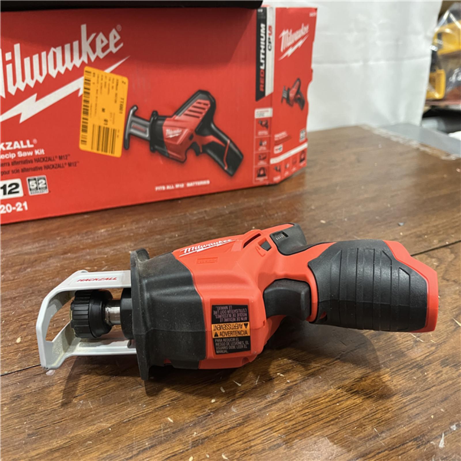 AS-IS Milwaukee 2420-21 - M12 Fuel Hackzall 1/2  12V 1.5Ah Cordless Straight Handle Reciprocating Saw Kit