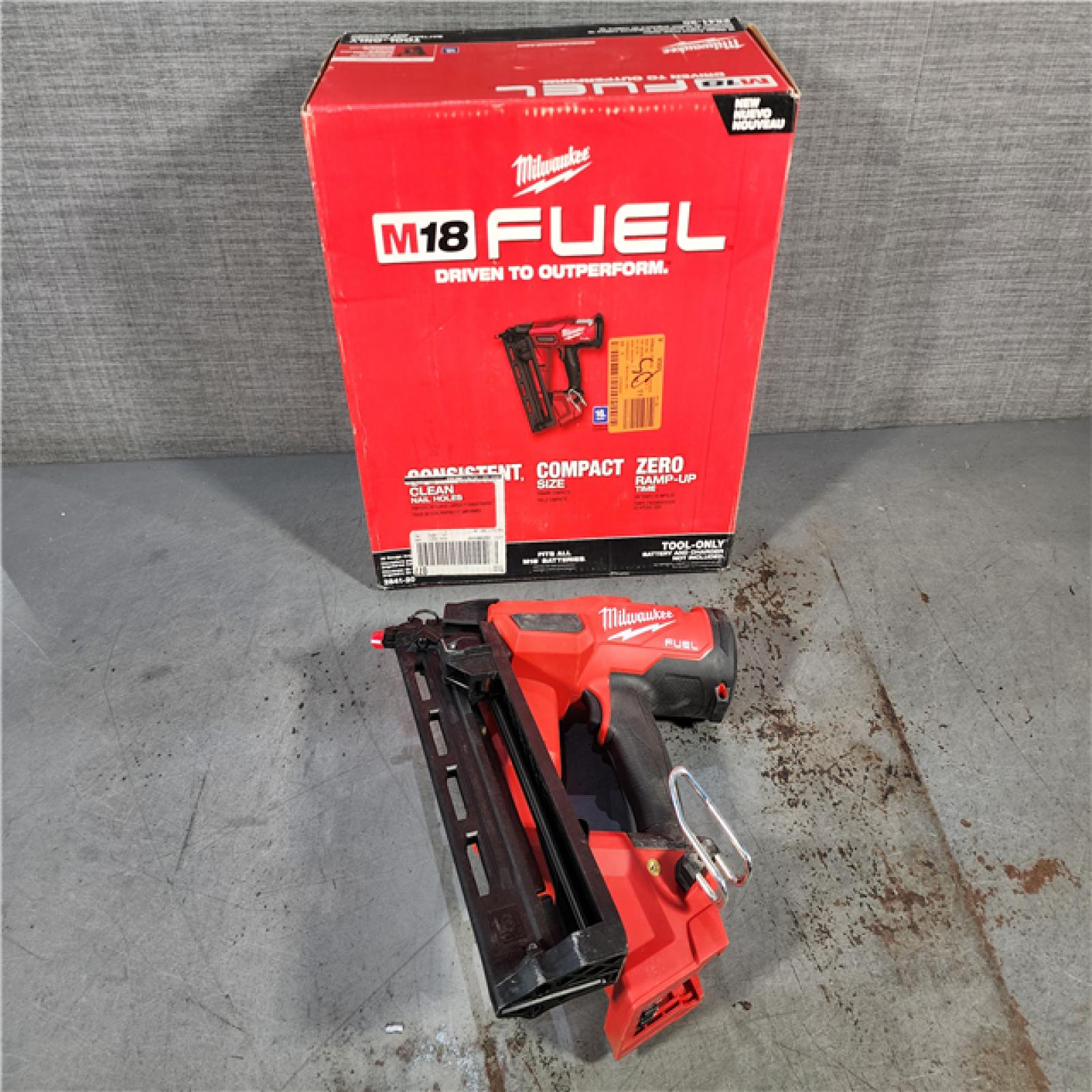 HOUSTON LOCATION - AS-IS Milwaukee 2841-20 18V Cordless Gen II 16 Gauge Angled Finish Nailer (Tool Only)