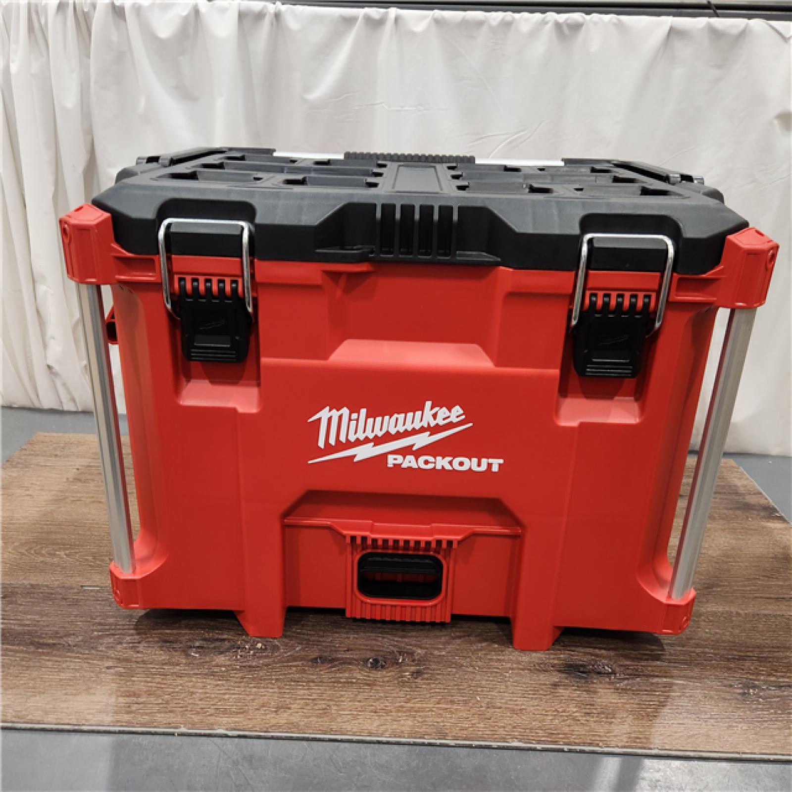 AS-IS Milwaukee 2831-21 M18 FUEL 18-Volt Lithium-Ion Brushless Cordless 6-1/2 in. Plunge Track Saw PACKOUT Kit with One 6.0 Ah Battery