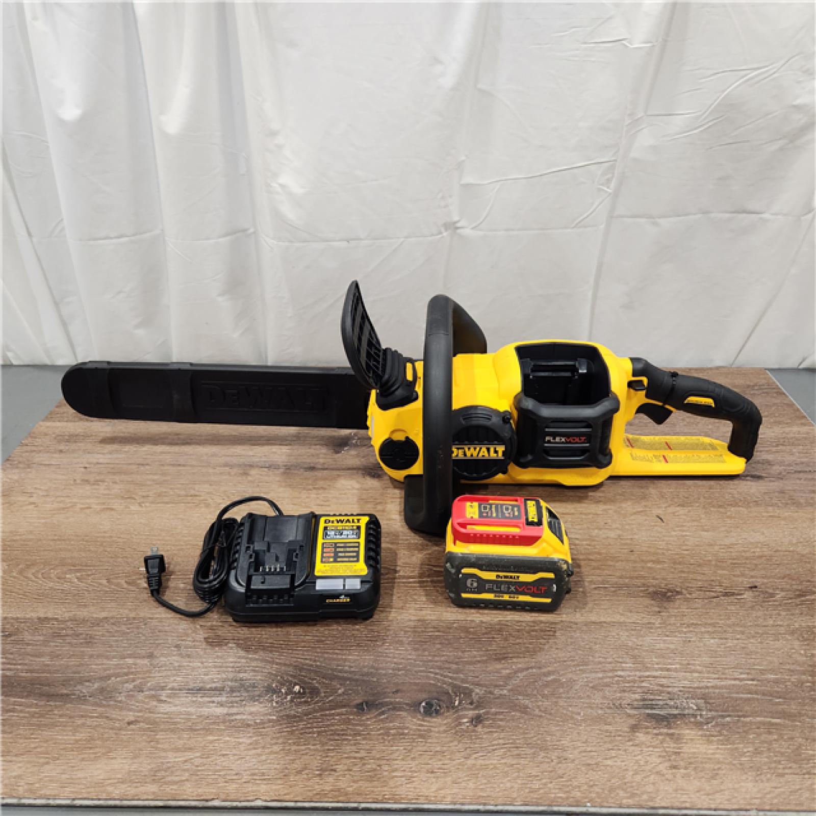 AS-IS DeWalt FLEXVOLT 60V MAX Brushless Cordless 16in. Chainsaw Kit