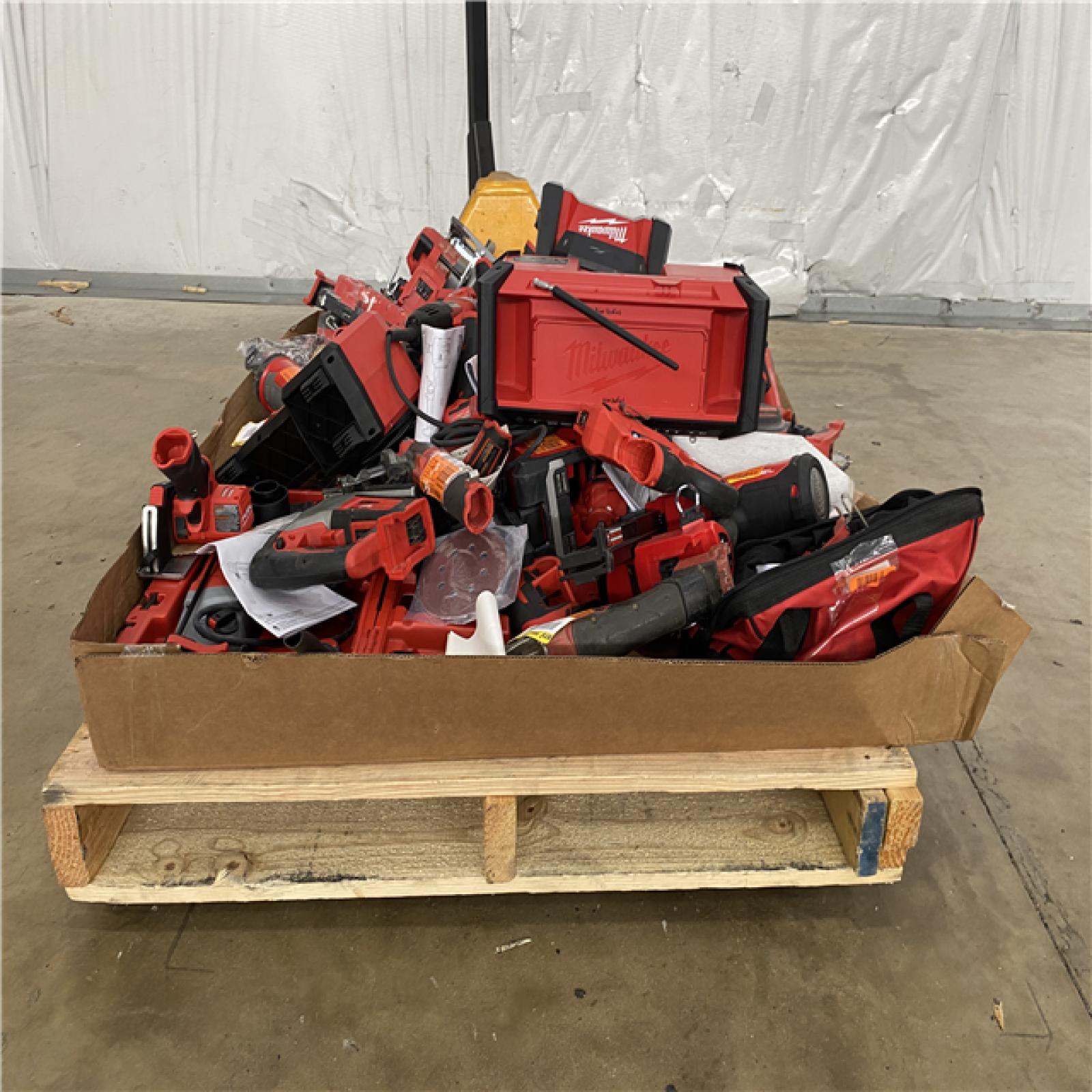 Houston Location AS IS - Tool Pallet