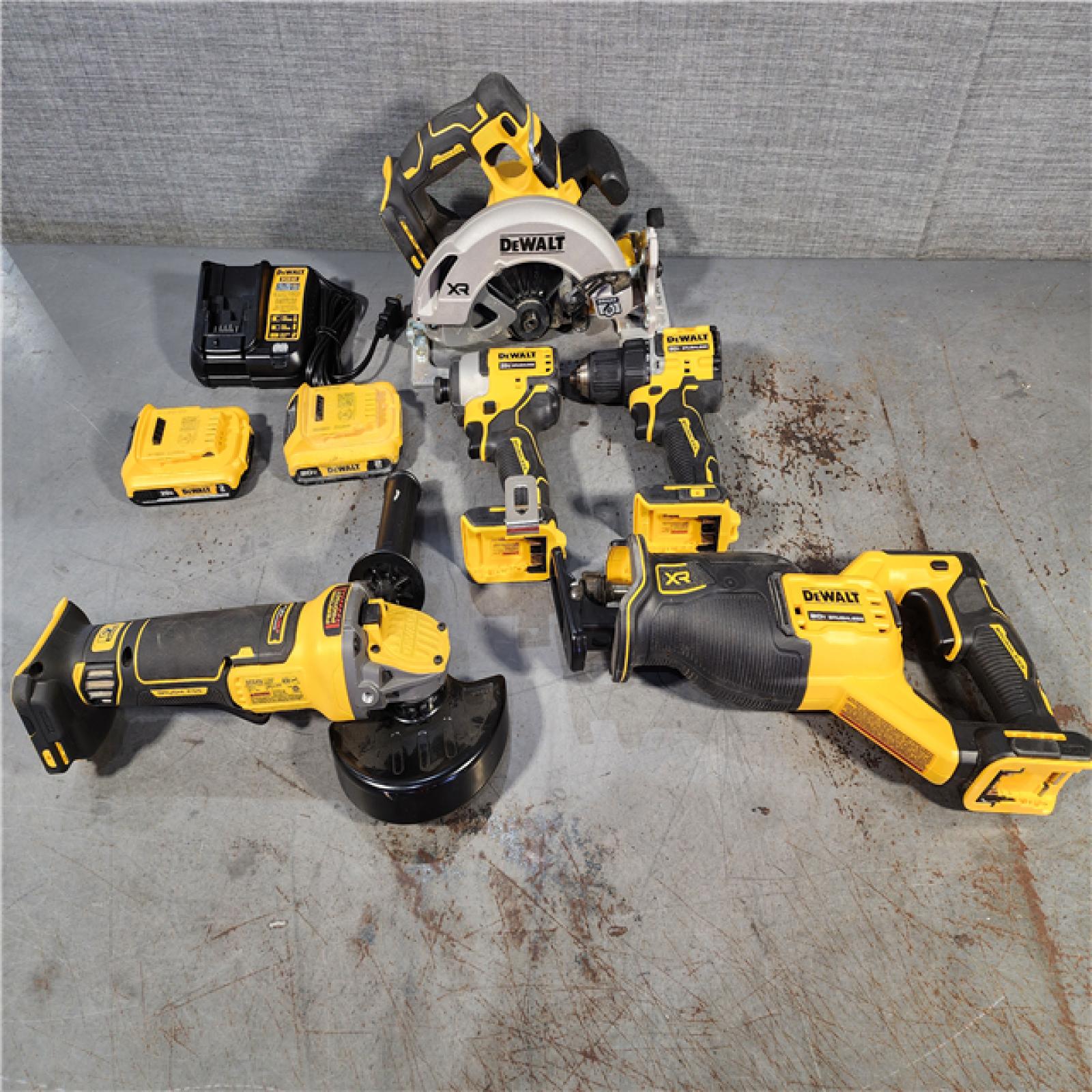 HOUSTON LOCATION - AS-IS DEWALT 5 TOOL COMBO KIT W/ (2) BATTERY & CHARGER