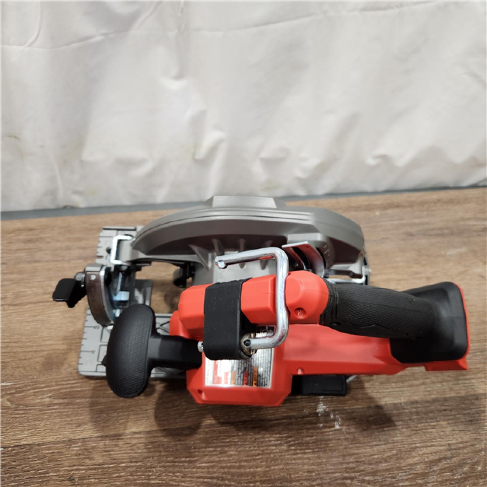 AS-IS Milwaukee M18 FUEL 18V Lithium-Ion Brushless Cordless 7-1/4 in. Circular Saw (Tool-Only)