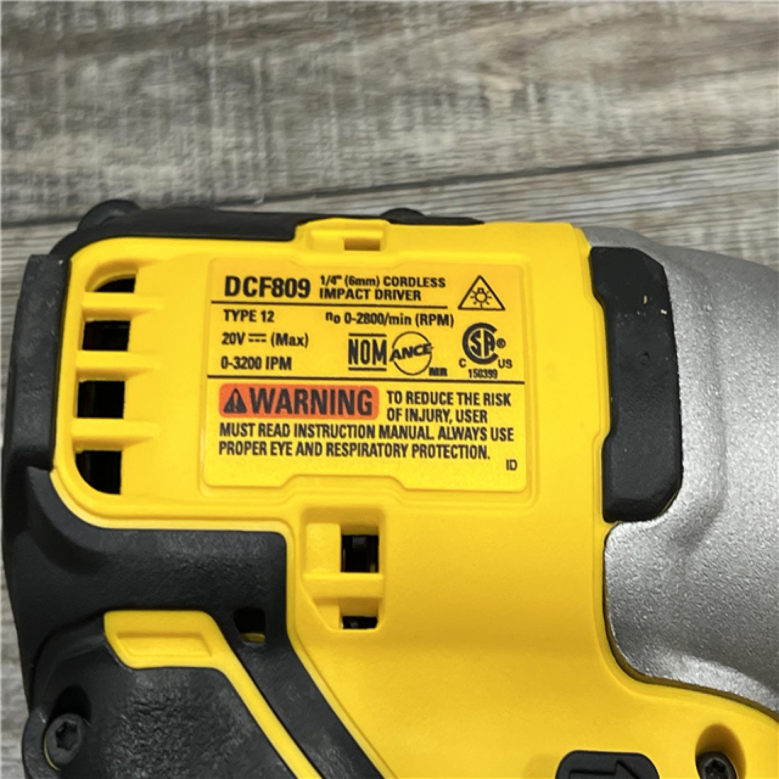 AS-IS DEWALT ATOMIC 20V MAX* Brushless Cordless Compact 1/4 in. Impact Driver Kit