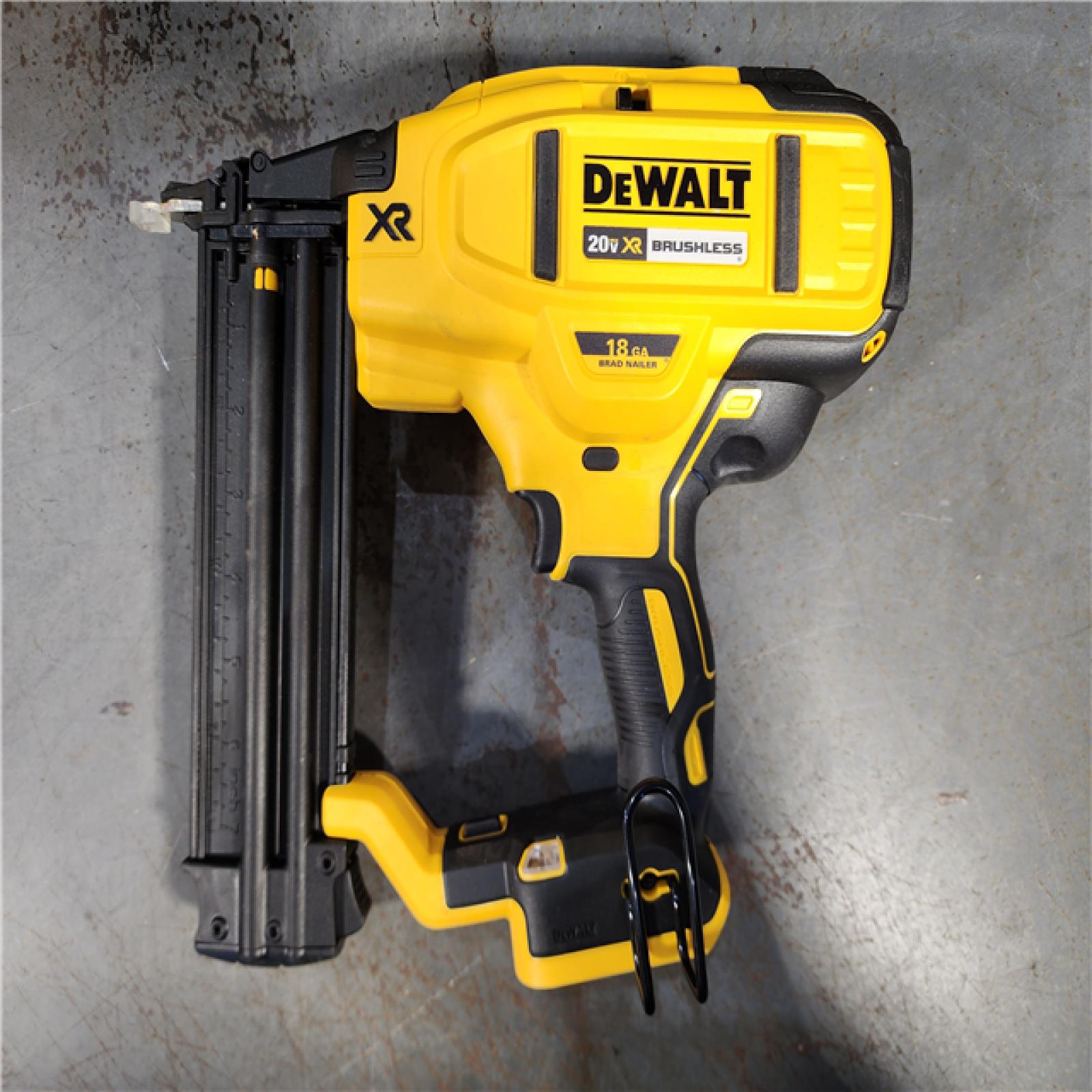 HOUSTON LOCATION - AS-IS DEWALT 20V MAX XR 18 Gauge Brad Nailer Kit