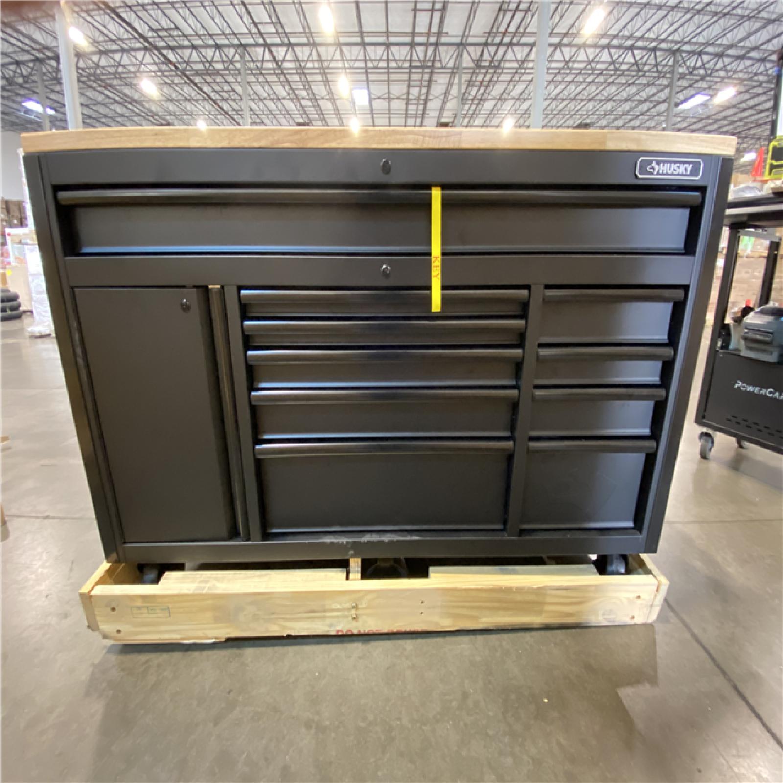 Dallas Location - New! - Husky 61 X 24 In. 10-drawer 1-door Mobile 