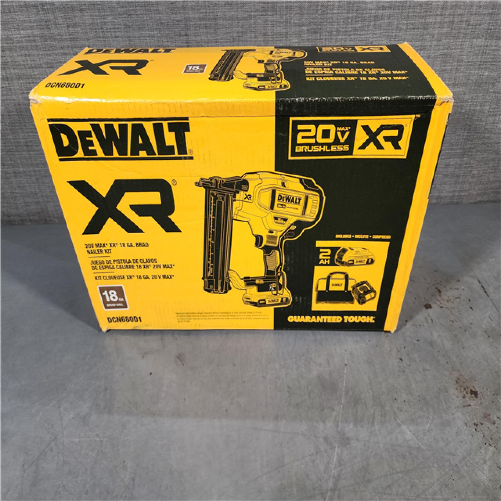 HOUSTON LOCATION - AS-IS DEWALT 20V MAX XR 18 Gauge Brad Nailer Kit