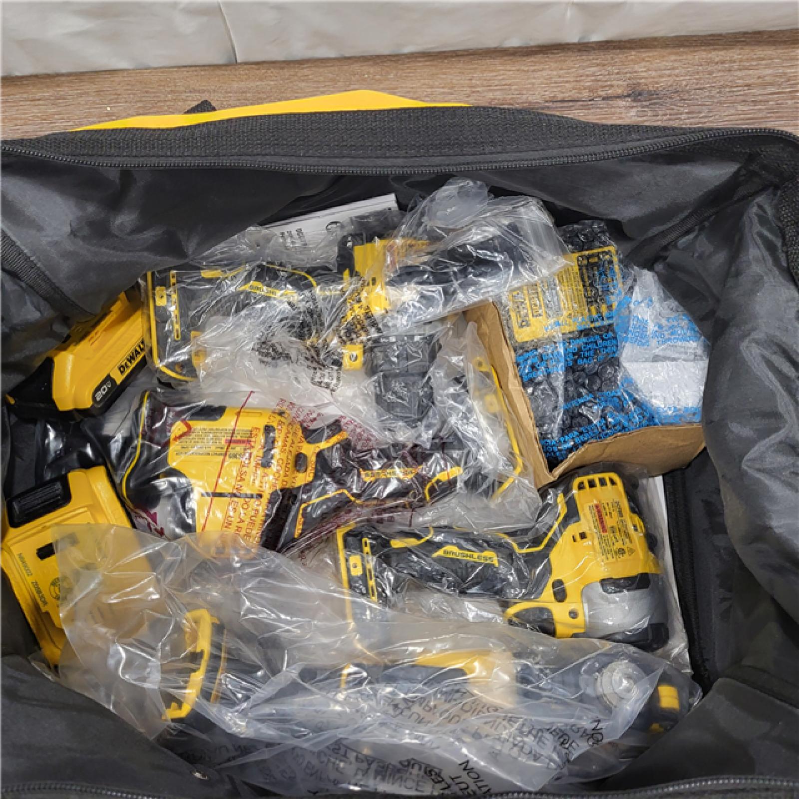 AS-IS DEWALT 20V MAX* XR 4-Tool Combo Kit