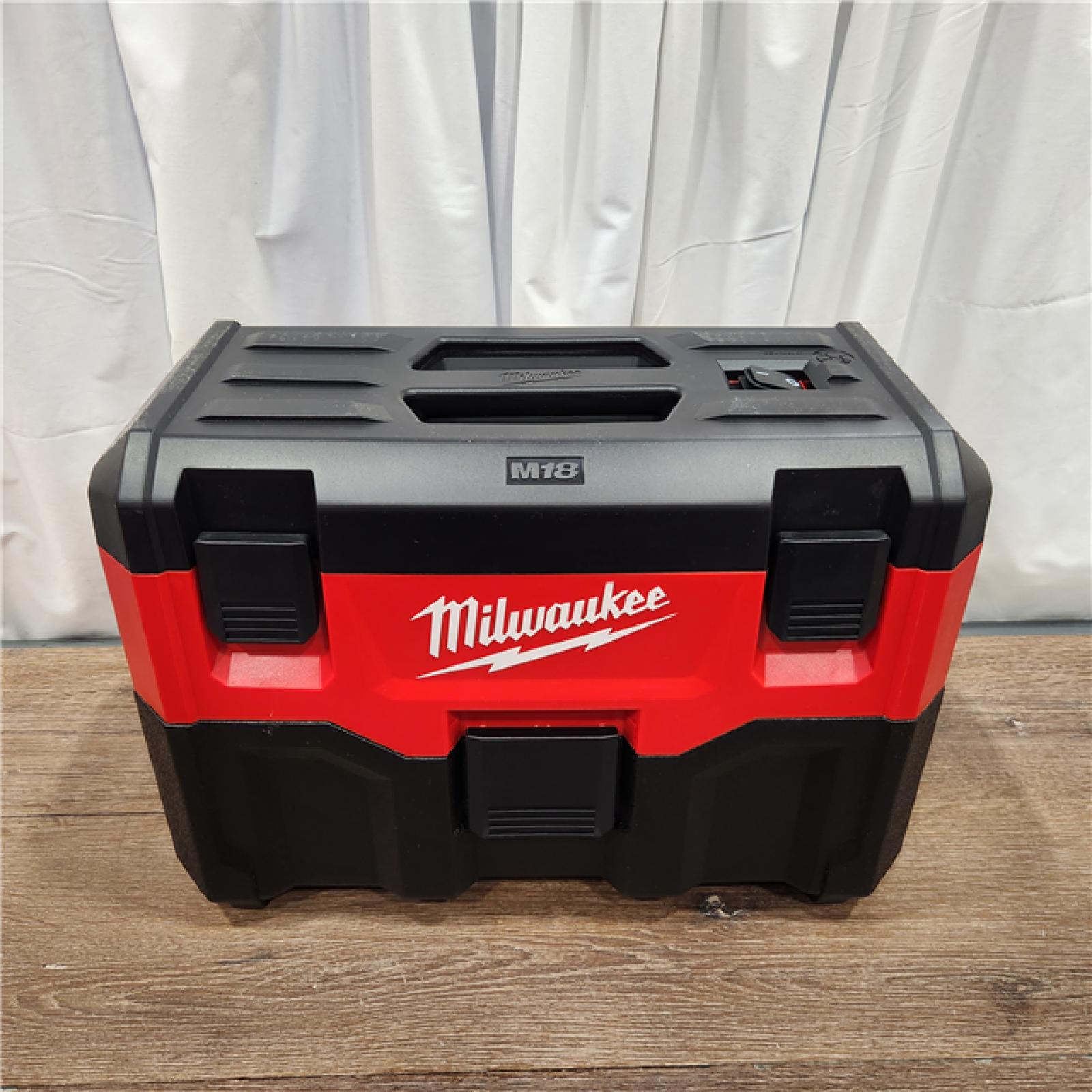 AS-IS Milwaukee M18 Vacuum 2Gal 6  Hose Access Bare Tool