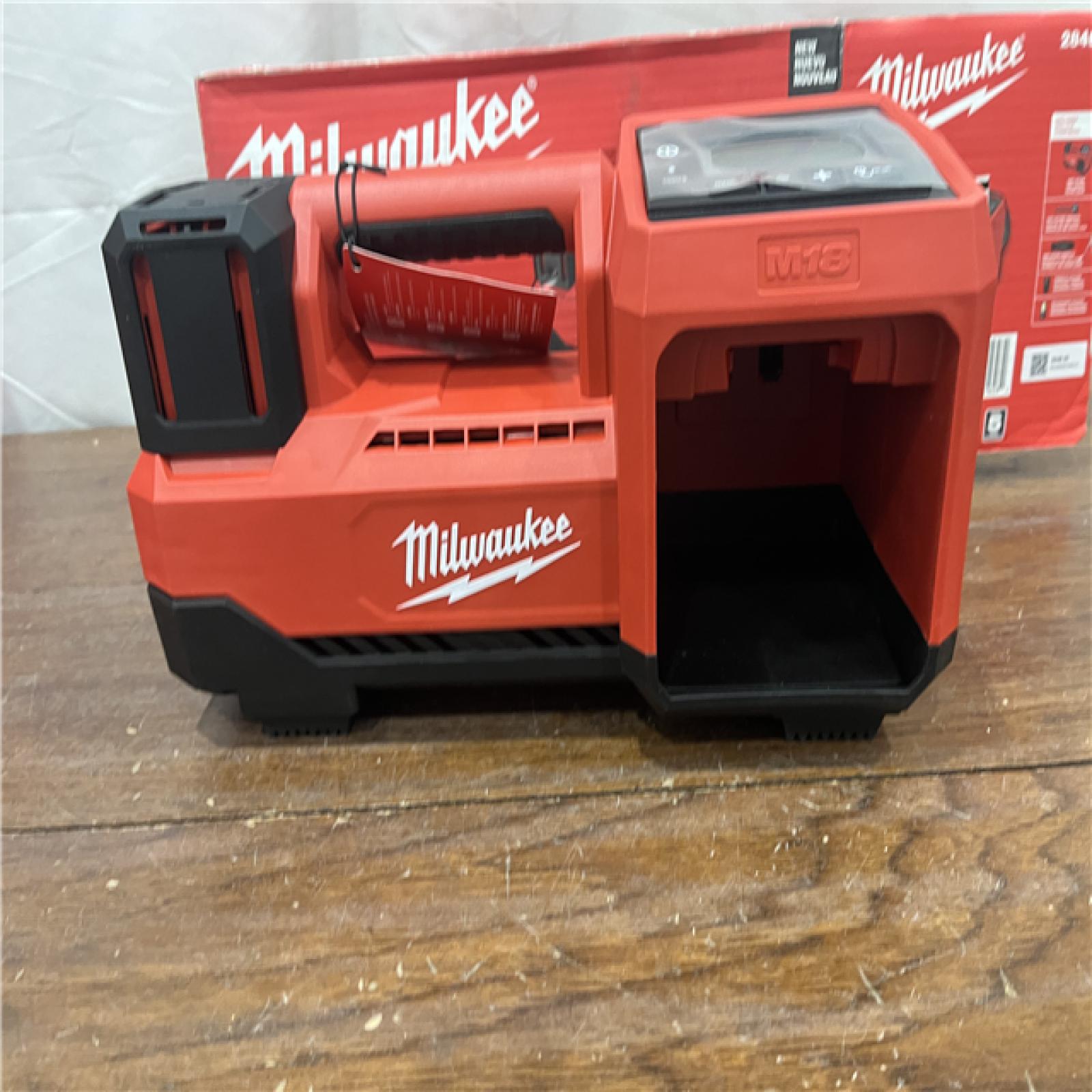 AS-ISMilwaukee M18 18 V 150 PSI Tire Inflator