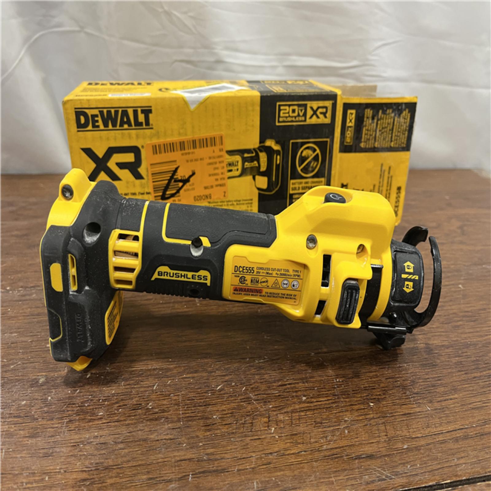 AS-ISDEWALT 20V MAX Cordless Cut Out Tool