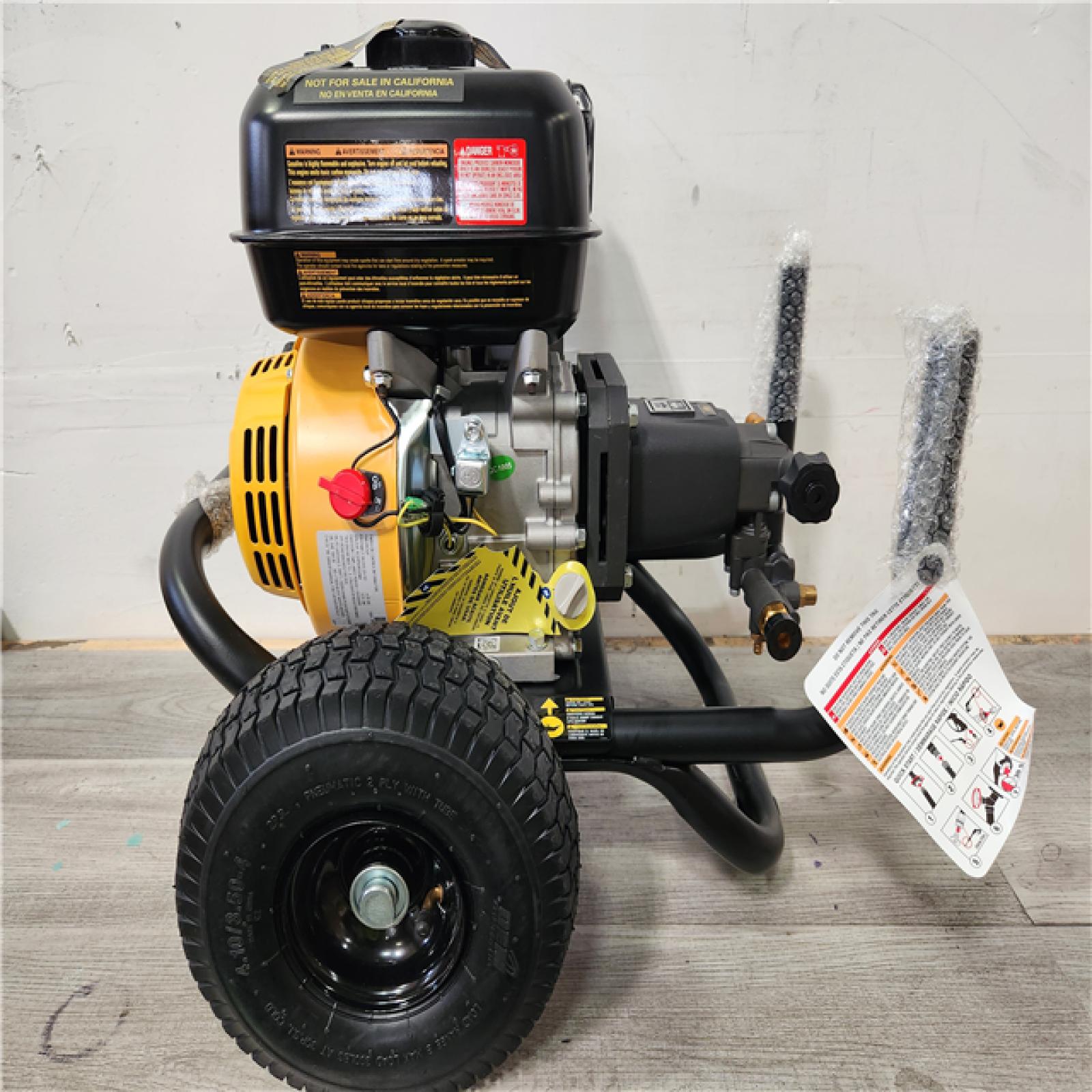 Phoenix Location DEWALT 3500 PSI 2.5 GPM Cold Water Gas Pressure Washer with DeWalt 208cc Engine