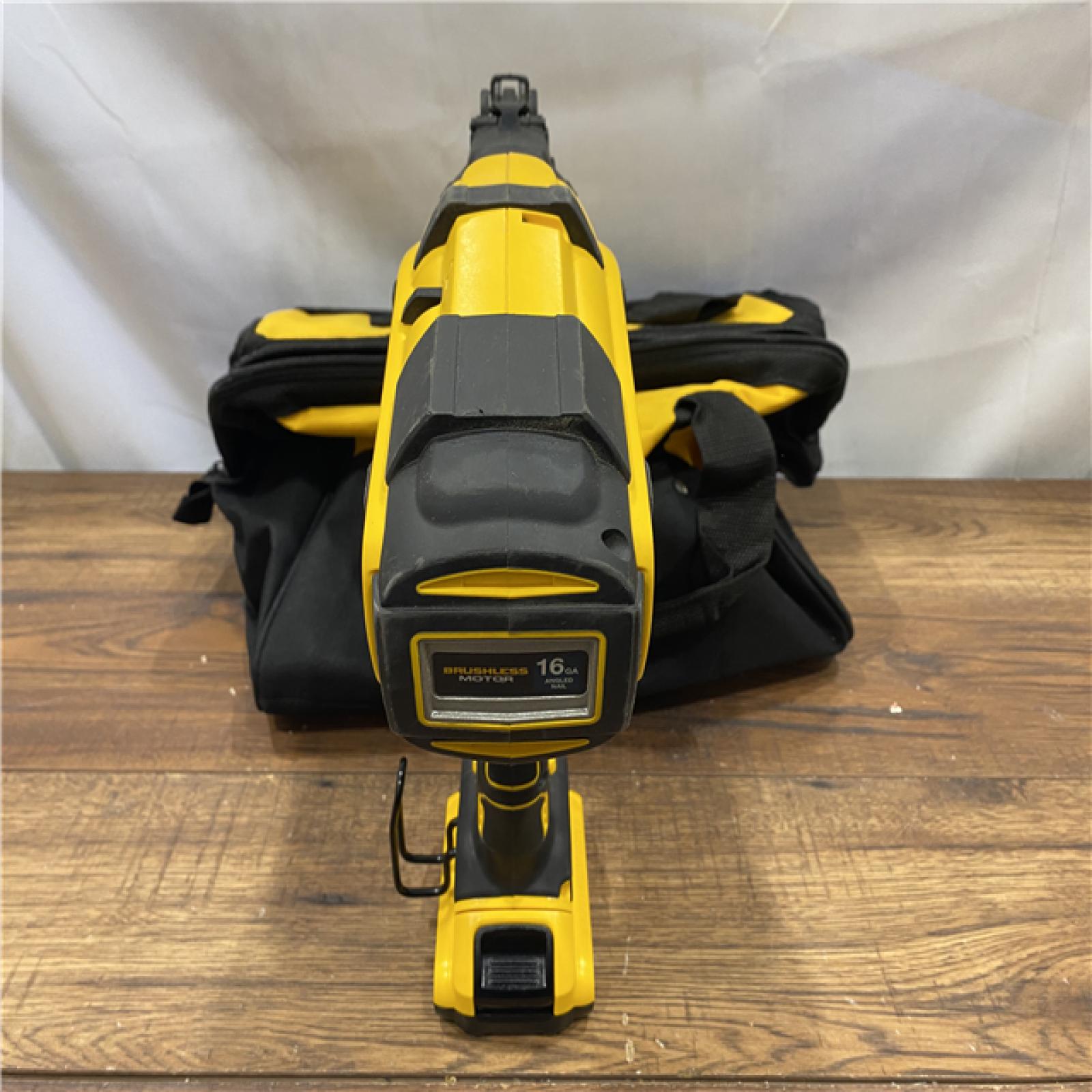 AS IS DeWalt DCN660D1 20V 16 Gauge Cordless Angled Finish Nailer Kit W/ 2Ah Battery