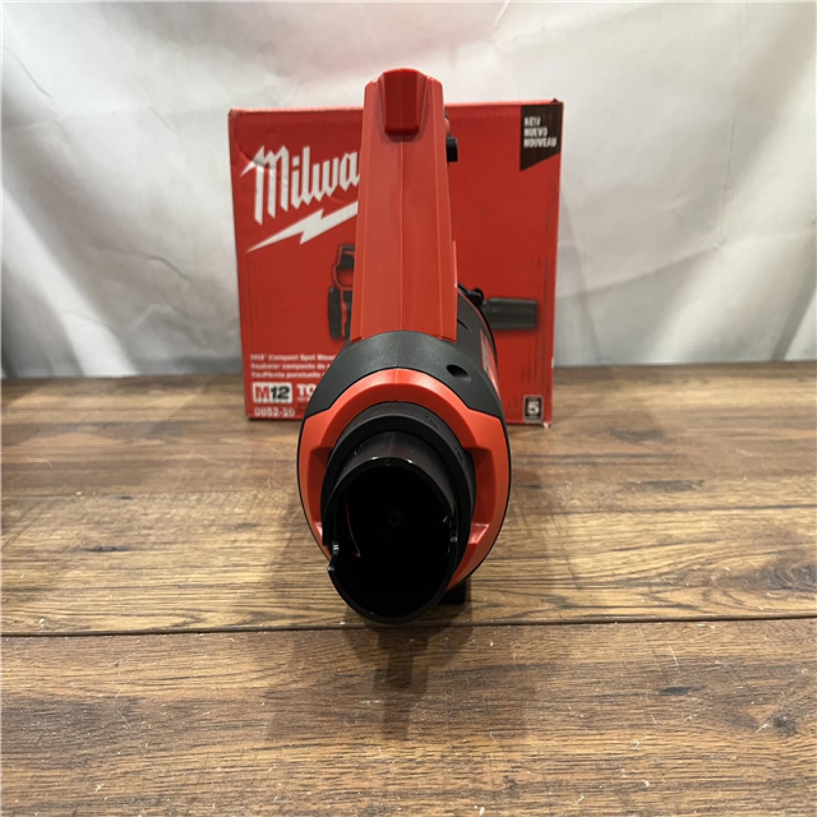 AS-IS Milwaukee Cordless Compact Spot Blower (Tool-Only)