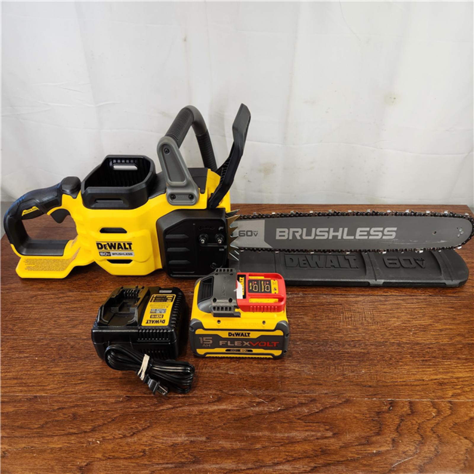 Good DEWALT 60-Volt MAX Brushless Cordless 20 in. Chainsaw Kit w/ Hard Case