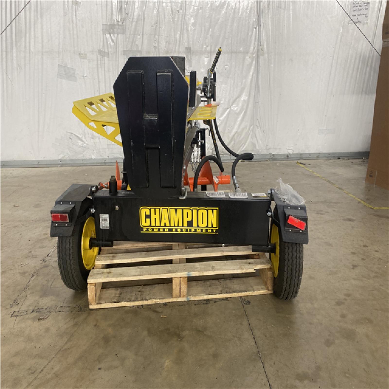 Houston Location - AS-IS CHAMPION POWER EQUIPMENT WOOD CHIPPER SHREDDER  27 Ton