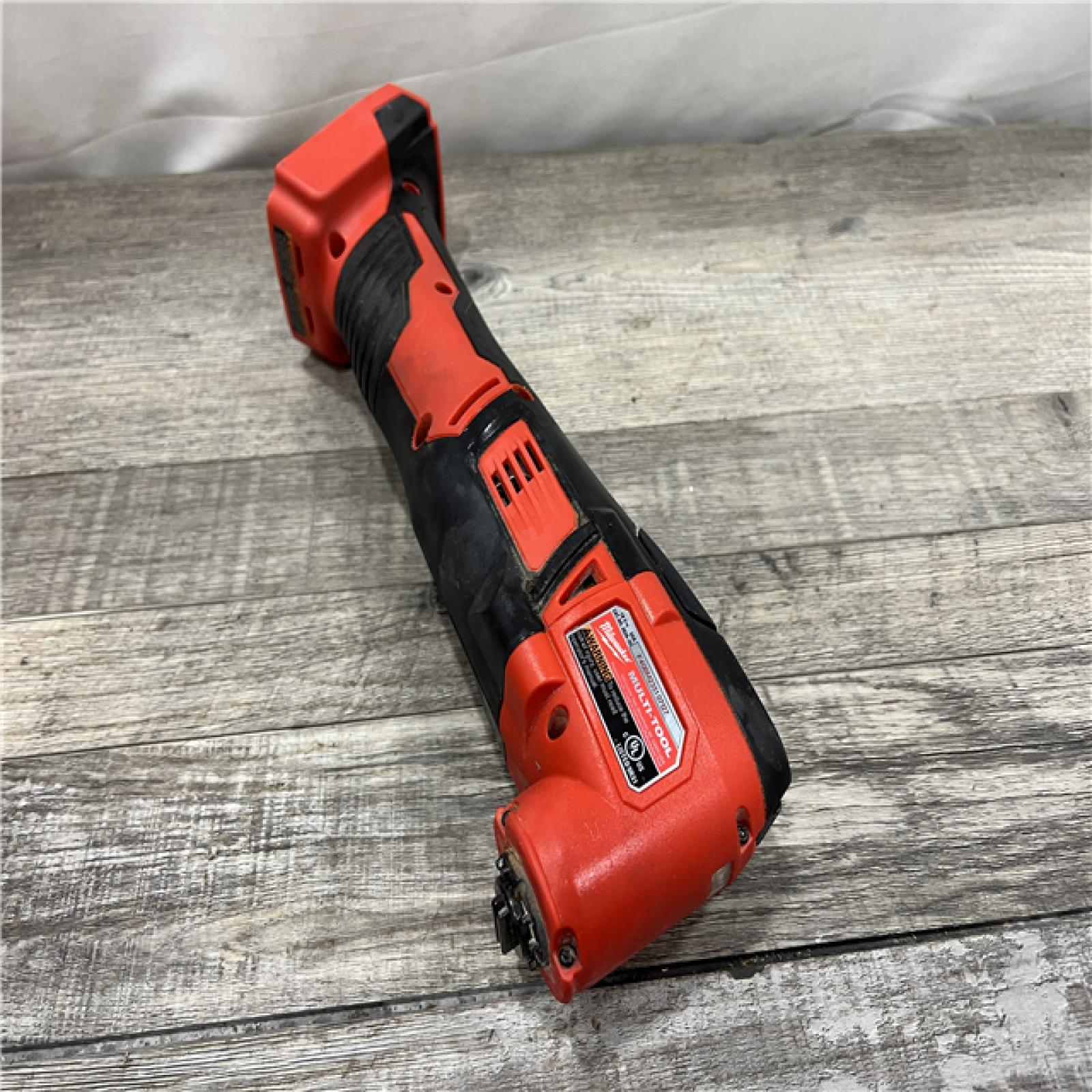 AS-IS Milwaukee 2626-20 M18 Lithium-Ion Cordless Multi-Tool (Tool Only)