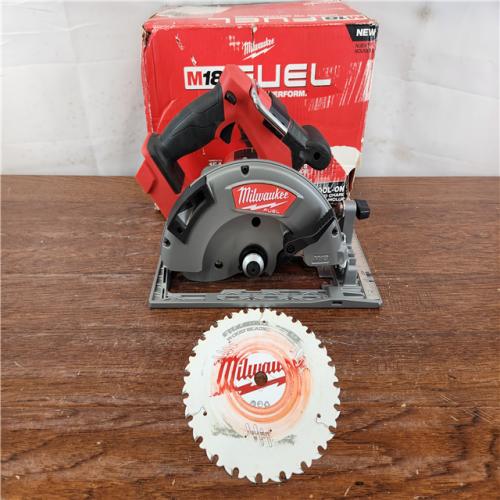 AS-IS Milwaukee M18 FUEL Brushless Cordless 7-1/4 Circular Saw (Tool Only)