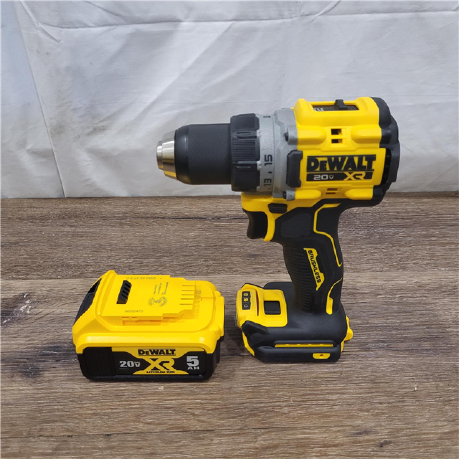 AS-IS DEWALT 20V MAX XR Brushless Cordless 1/2 Drill/Driver Kit