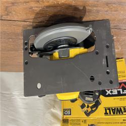 AS-ISDeWALT Flexvolt Max 7-1/4  60V Brushless Circular Saw DCS578B