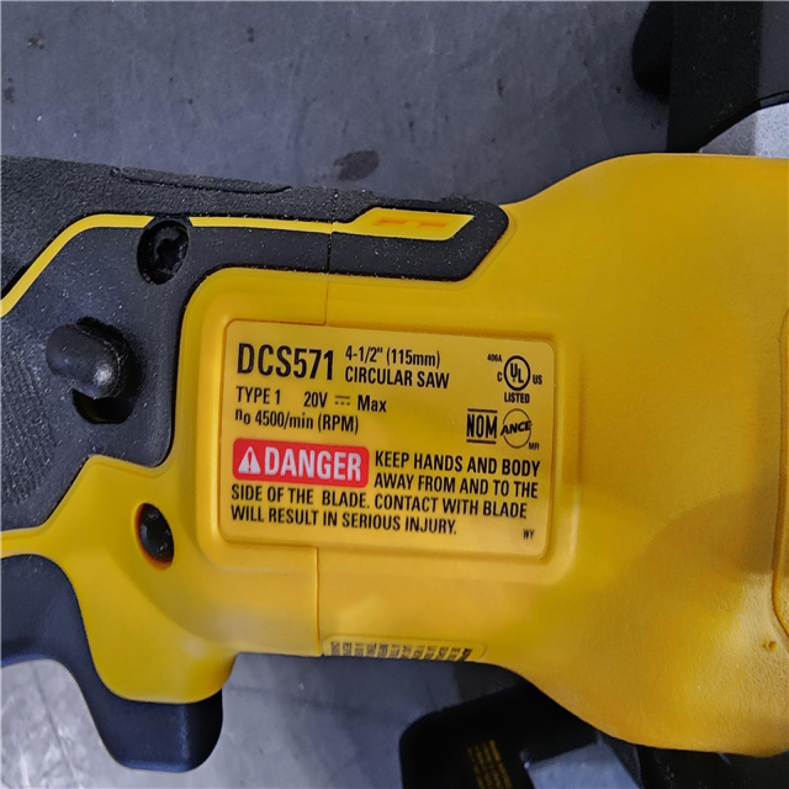 HOUSTON LOCATION - AS-IS DEWALT ATOMIC 20V MAX Cordless Brushless 4-1/2 in. Circular Saw (Tool Only)