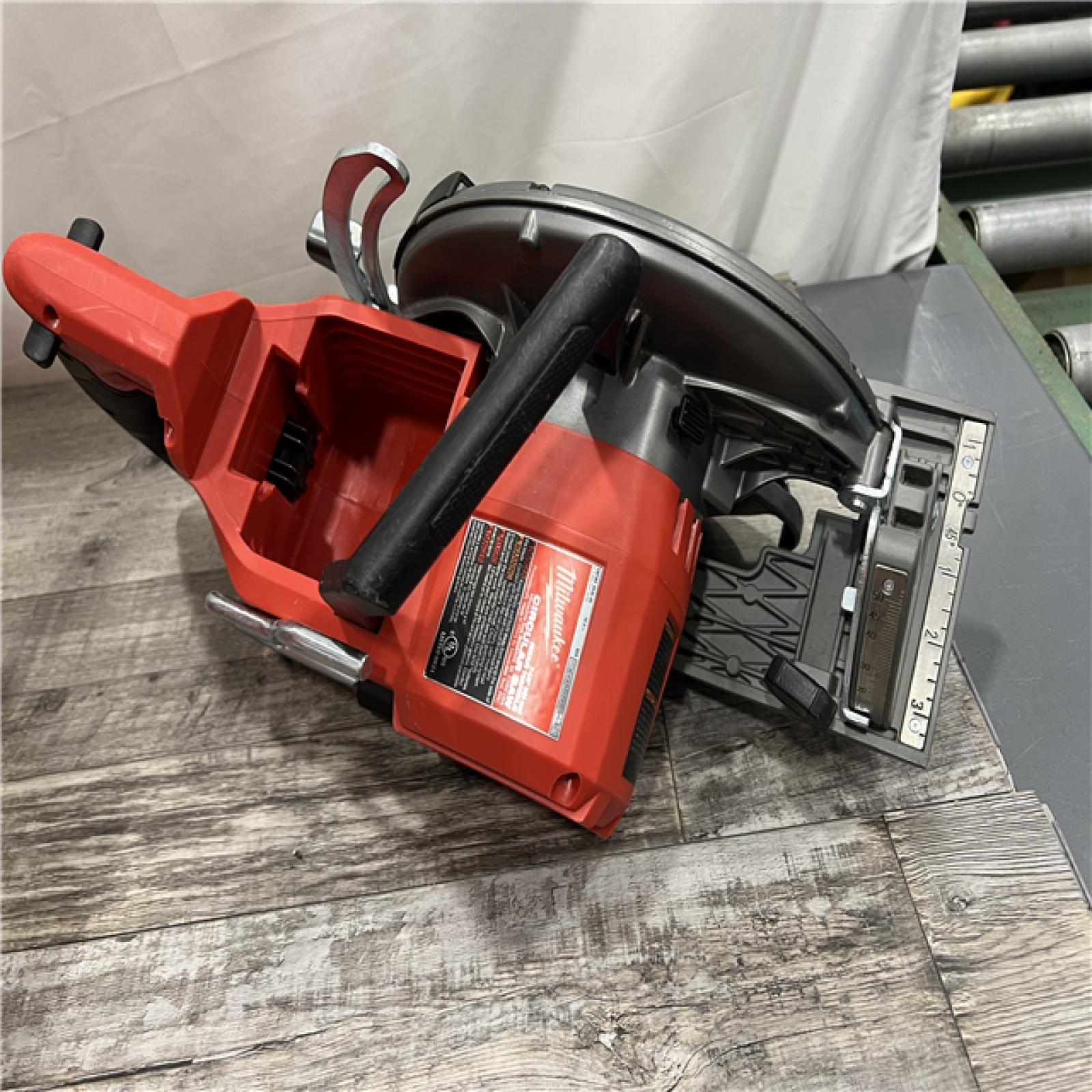 AS-IS Milwaukee 2830-20 Rear Handle Circular Saw M18 FUEL 7-1/4  Cordless Brushless Tool Only