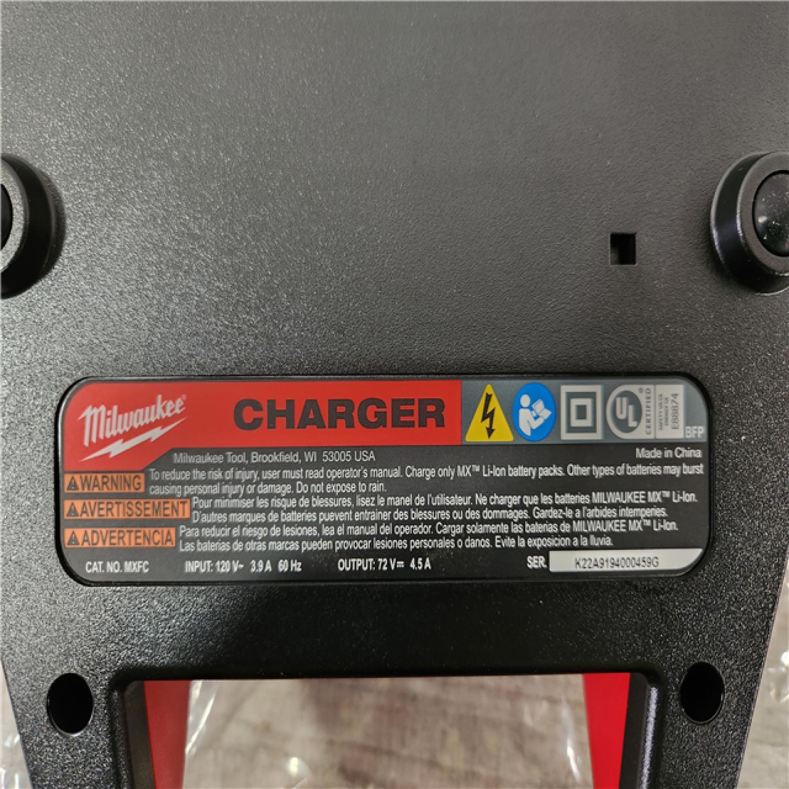 Phoenix Location Milwaukee MX FUEL REDLITHIUM FORGE HD12.0 Battery Pack With Charger