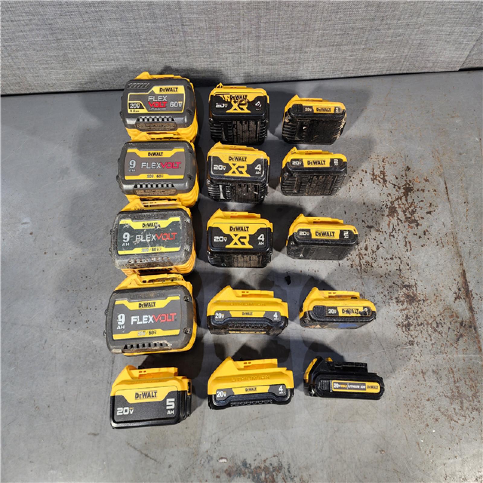 HOUSTON LOCATION - AS-IS DEWALT BATTERY PACK QTY - 15