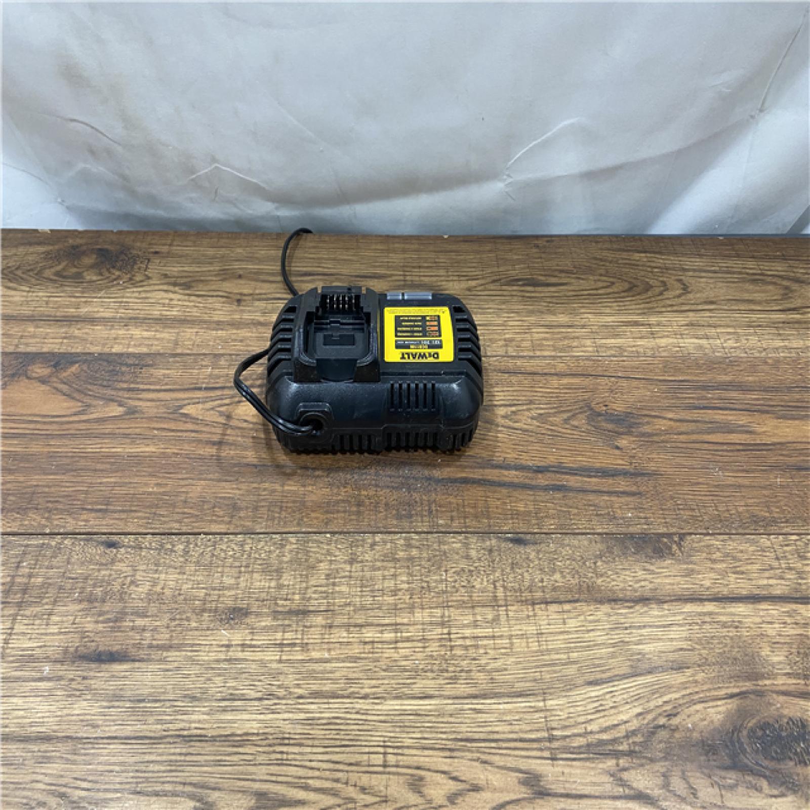 AS IS DEWALT FLEXVOLT 20V/60V MAX Lithium-Ion 6.0Ah Battery Pack with 6 Amp Output Charger