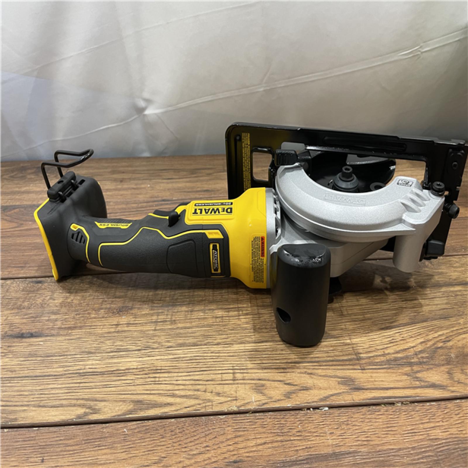 AS-IS DEWALT ATOMIC 20V MAX Cordless Brushless 4-1/2 in. Circular Saw (Tool Only)