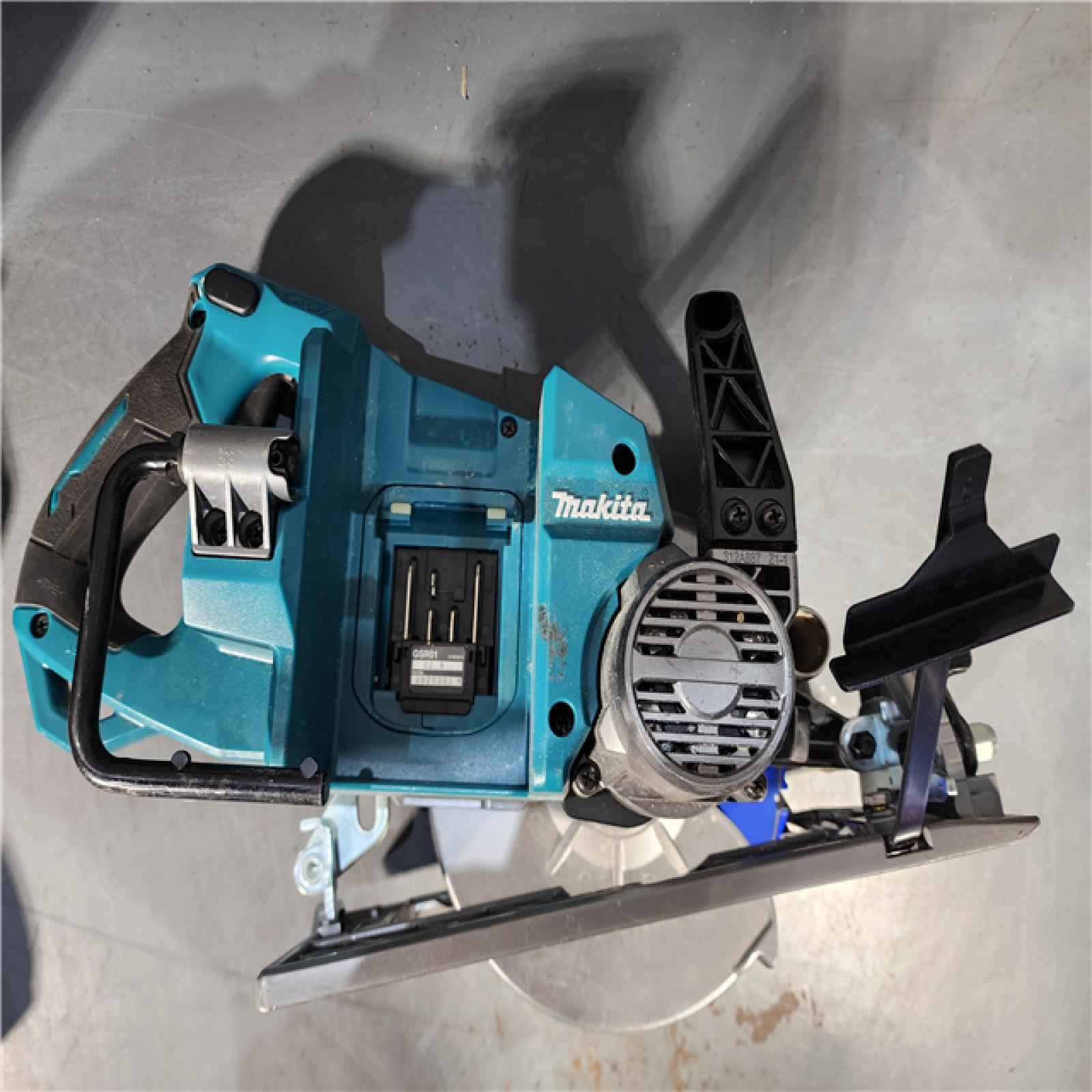 HOUSTON LOCATION - AS-IS 40V Max XGT Brushless Cordless Rear Handle 7-1/4 in. Circular Saw Kit (4.0 Ah)