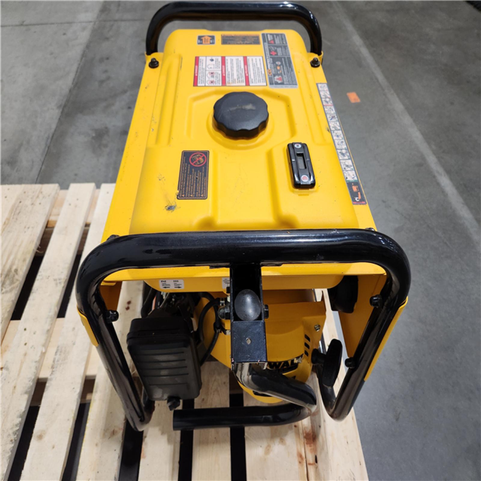 Dallas Location - As-Is DEWALT 4000-Watt Portable Generator