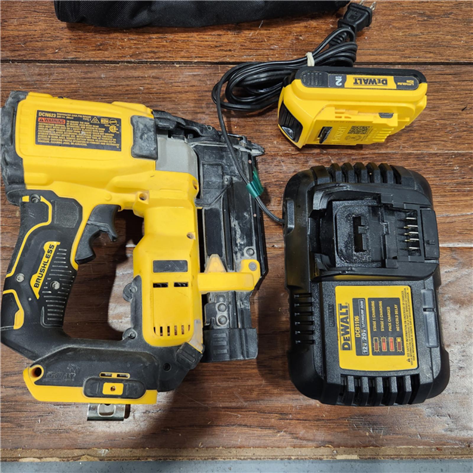 AS-IS ATOMIC 20V MAX Lithium Ion Cordless 23 Gauge Pin Nailer Kit with 2.0Ah Battery and Charger