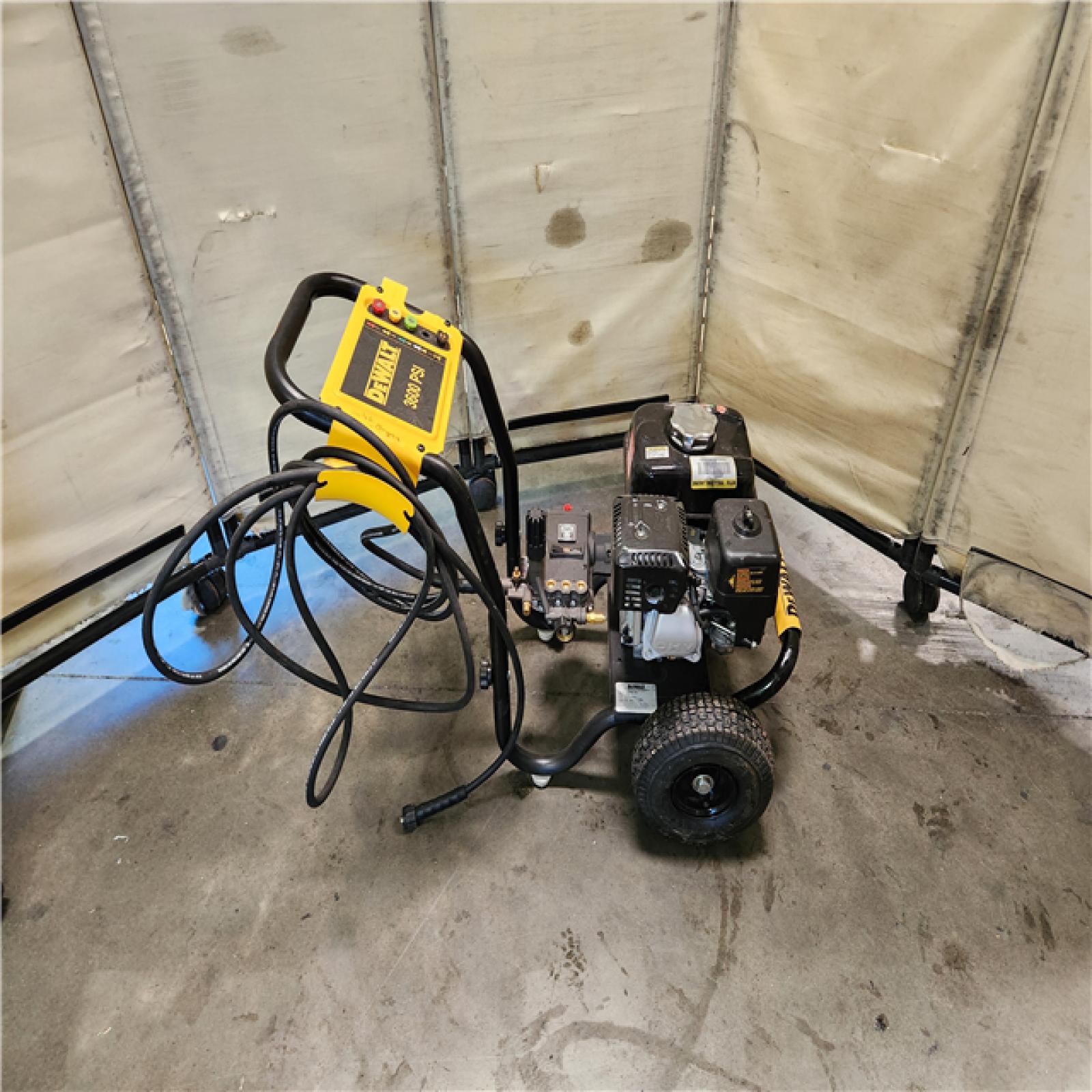 California AS-IS DEWALT 3600 PSI 2.5 GPM Cold Water Gas Professional Pressure Washer with HONDA GX200 Engine