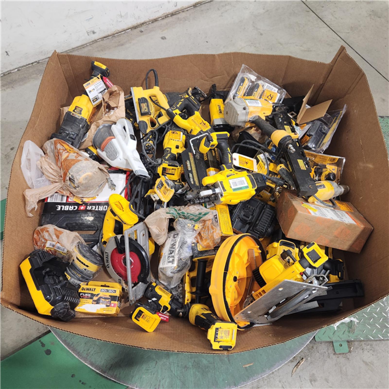 Dallas Location - As-Is Dewalt Tool Pallet