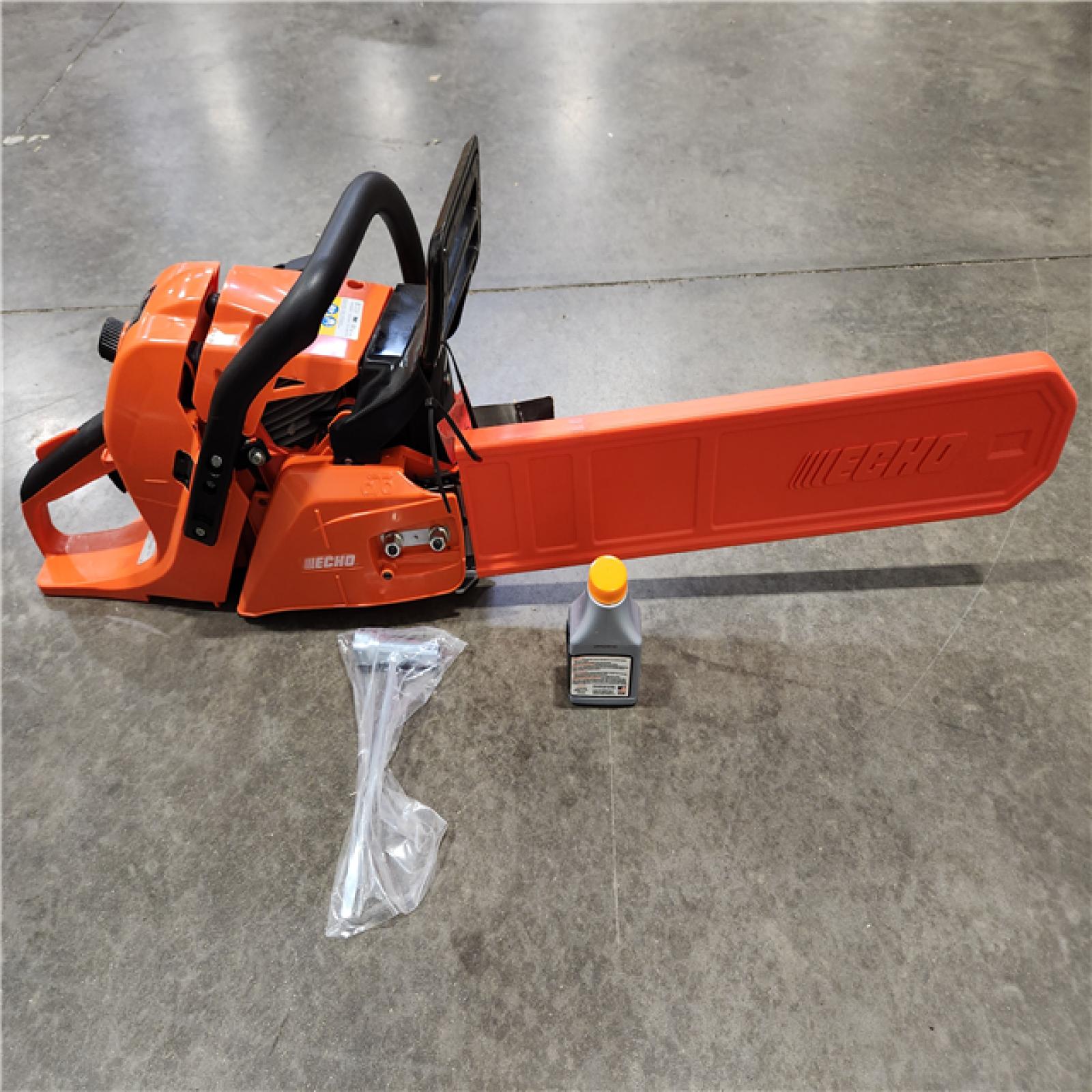 LIKE NEW- ECHO 20 in. 59.8 Cc Gas 2-Stroke Cycle Chainsaw