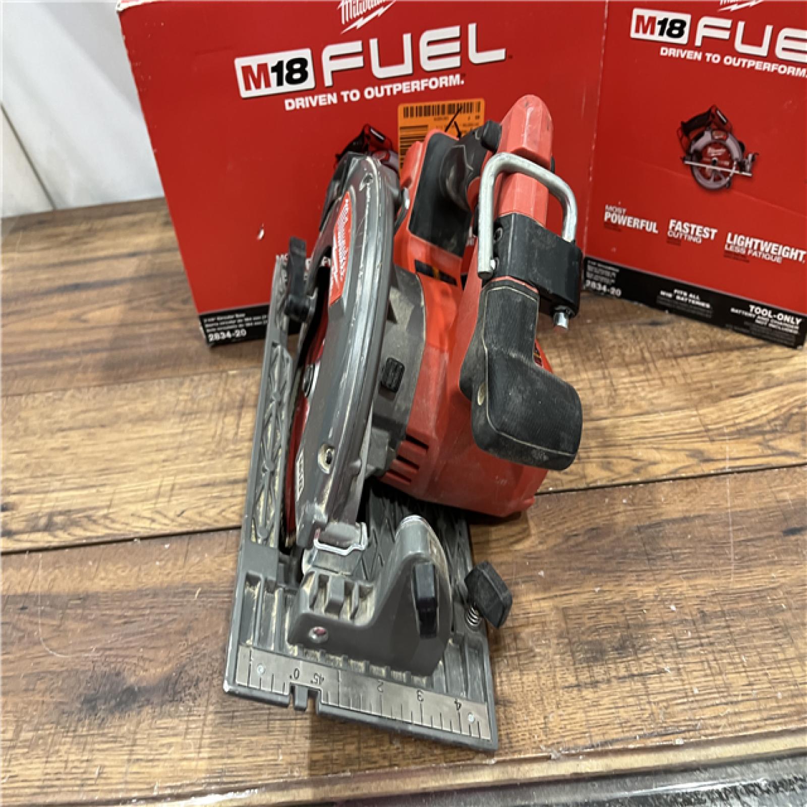 AS-IS Milwaukee M18 FUEL 18V Lithium-Ion Brushless Cordless 7-1/4 in. Circular Saw (Tool-Only)