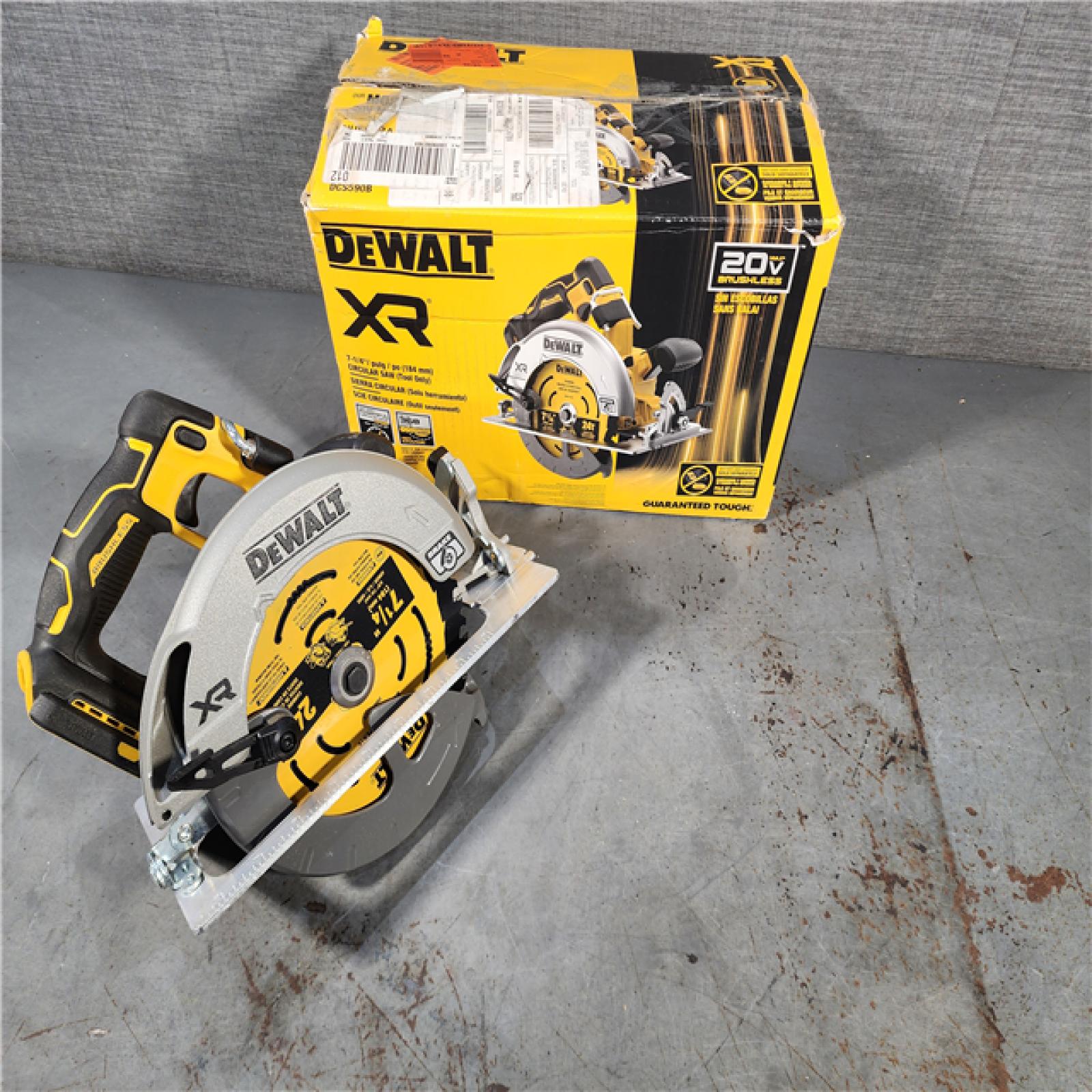 HOUSTON LOCATION - AS-IS DEWALT 20-Volt MAX 7-1/4 in. Cordless Circular Saw (Tool Only)