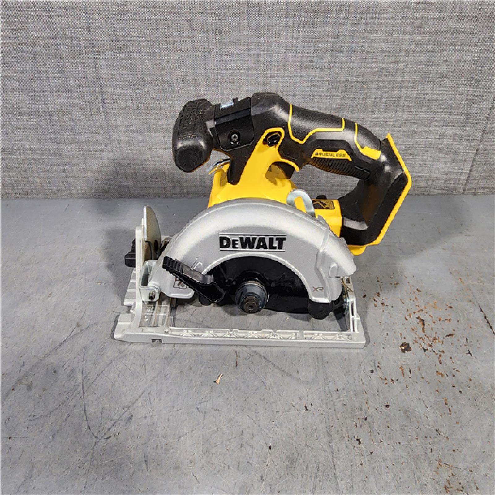 HOUSTON LOCATION - AS-IS DeWALT DCS565B 20V Max Brushless 6.5   Cordless Circular Saw (TOOL ONLY)