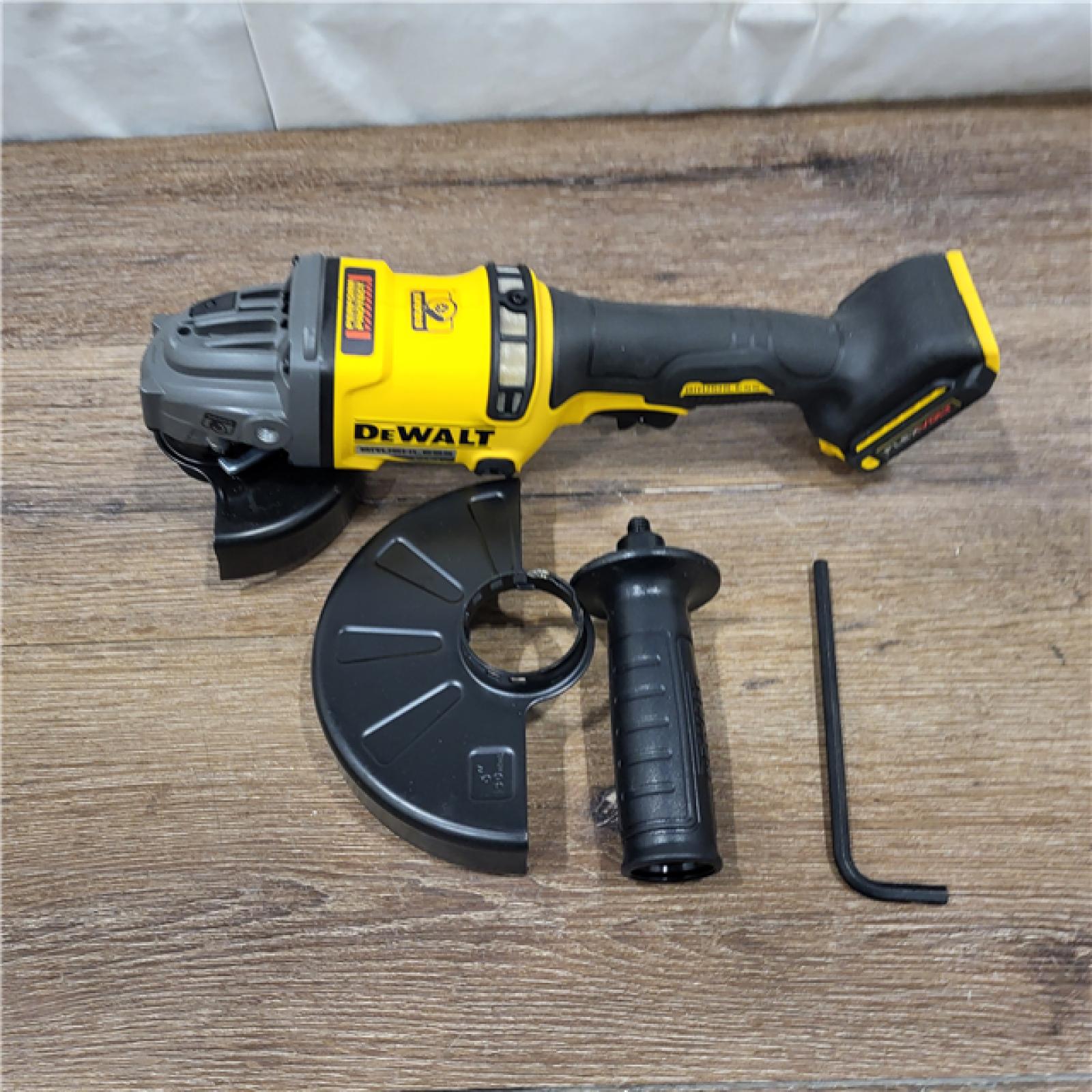 AS-IS DeWalt FLEXVOLT 60V MAX Cordless Grinder  4.5 - 6   9000 RPM  1 EA (115-DCG418B) (ONLY TOOL)