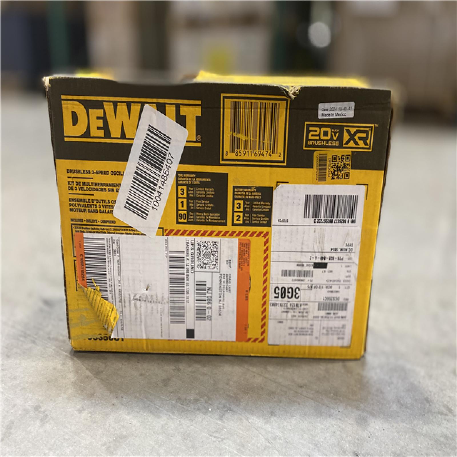 NEW! -DEWALT 20V MAX XR Cordless Brushless 3-Speed Oscillating Multi Tool with (1) 20V 1.5Ah Battery and Charger