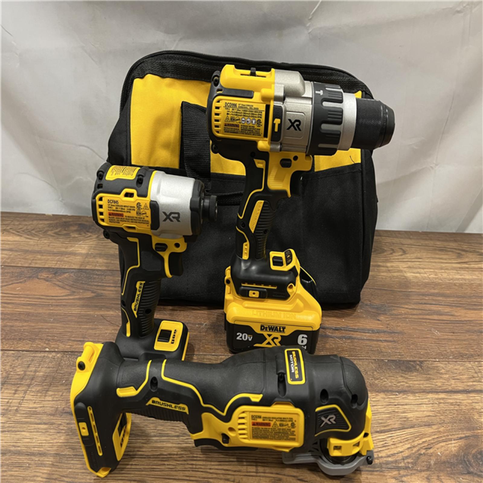 AS IS DEWALT 20-Volt Lithium-Ion Cordless 3-Tool Combo Kit with FLEXVOLT 9 Ah and 20V 6 Ah Batteries and Charger