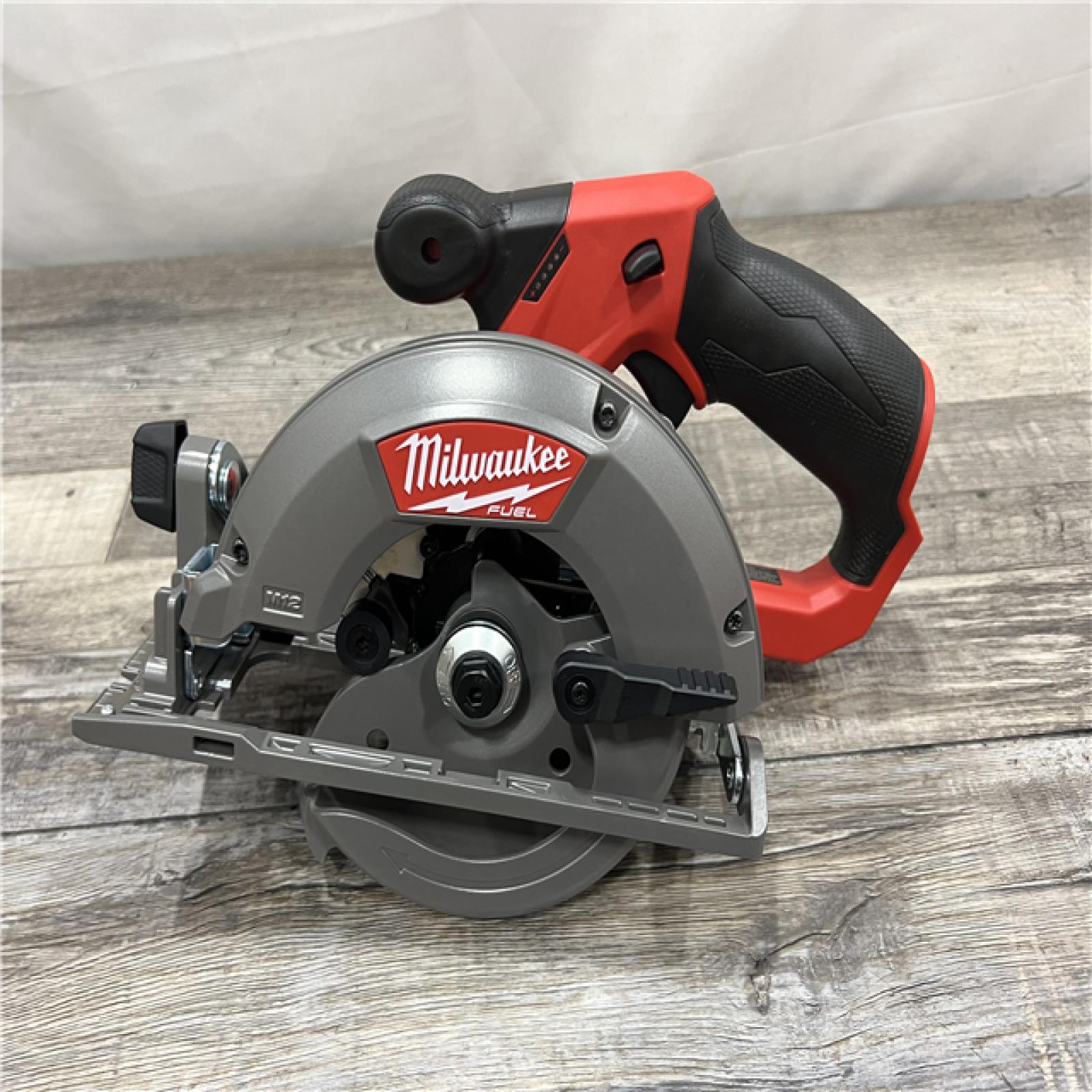 AS-IS Milwaukee 2530-20 - M12 Fuel 5-1/2  12V Cordless Brushless Circular Saw Bare Tool