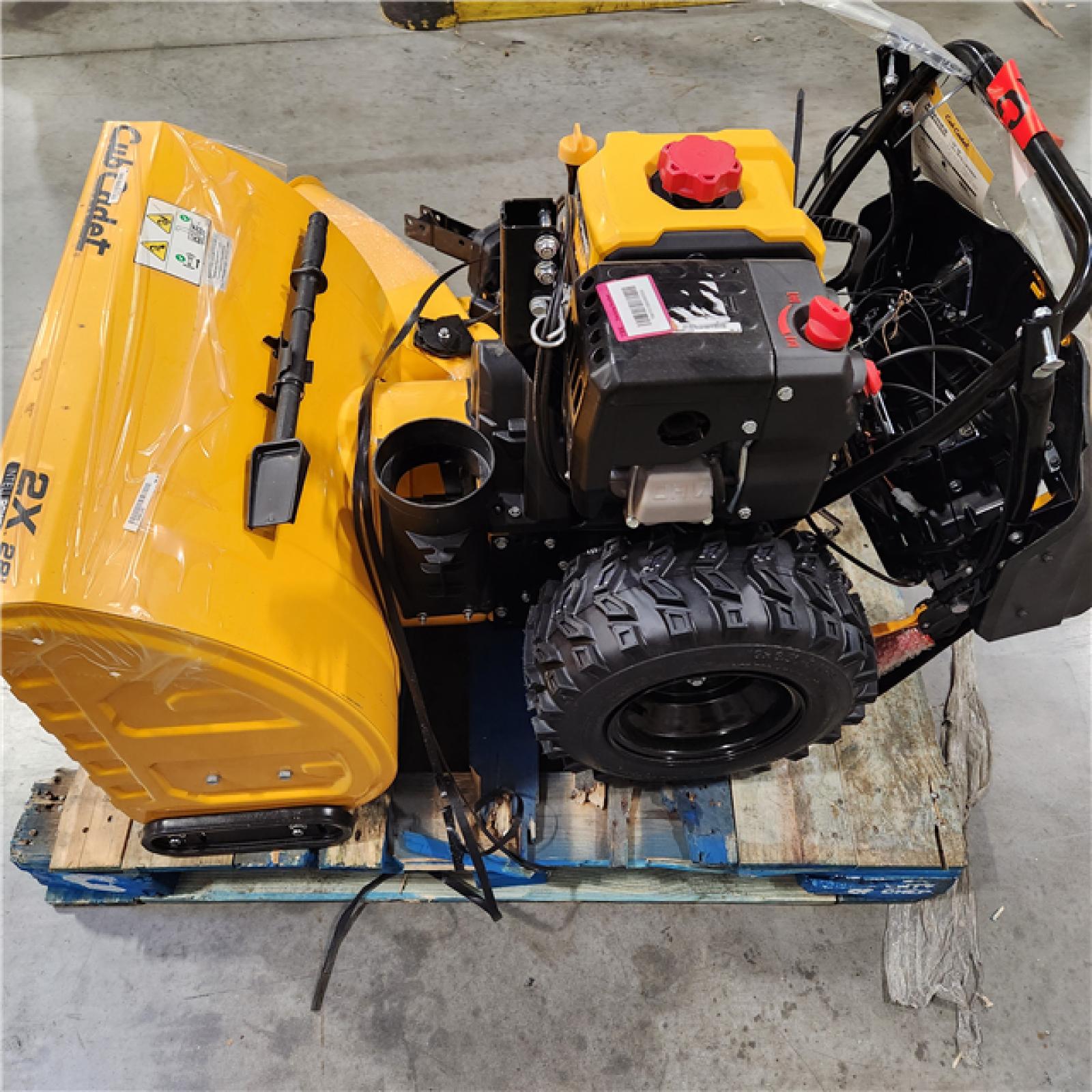 Dallas Location - As-Is Cub Cadet 2X 28 in. 272cc Gas Snow Blower