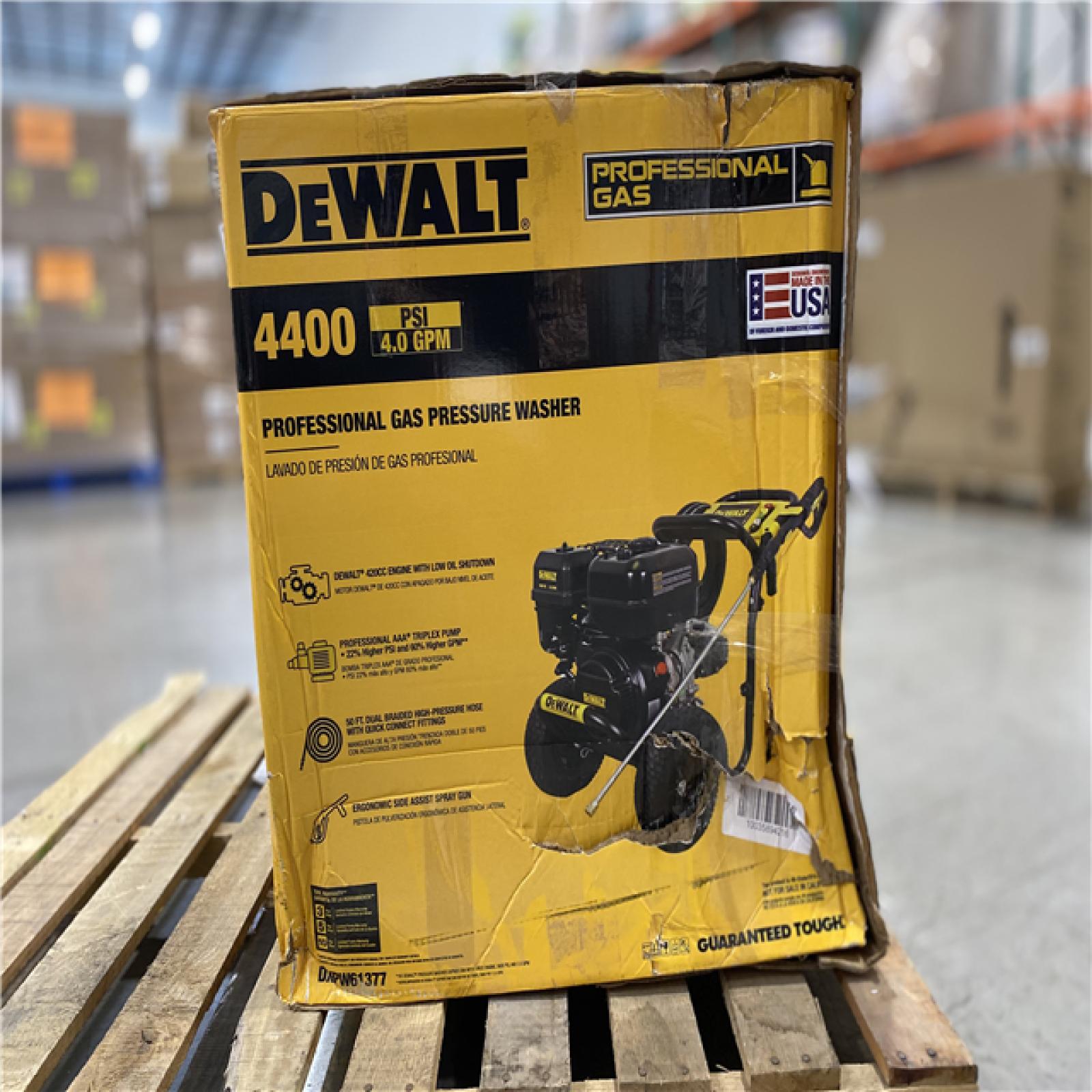 DALLAS LOCATION - Dewalt 440 psi 4.0GPM Cold Water Pressure Washer