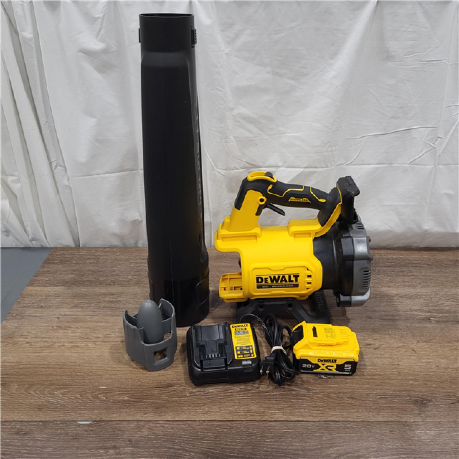 AS-IS DeWalt Brushless Cordless Battery Powered Handheld Leaf Blower KIT