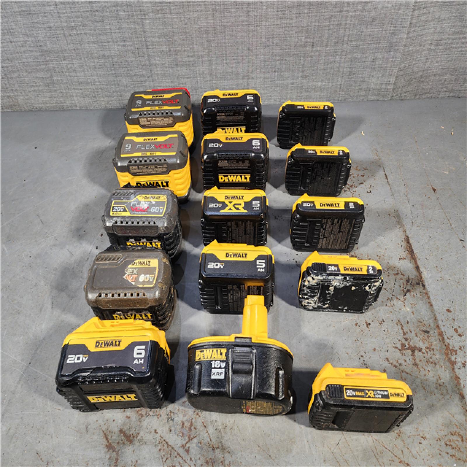 HOUSTON LOCATION - AS-IS DEWALT BATTERY PACK QTY - 15