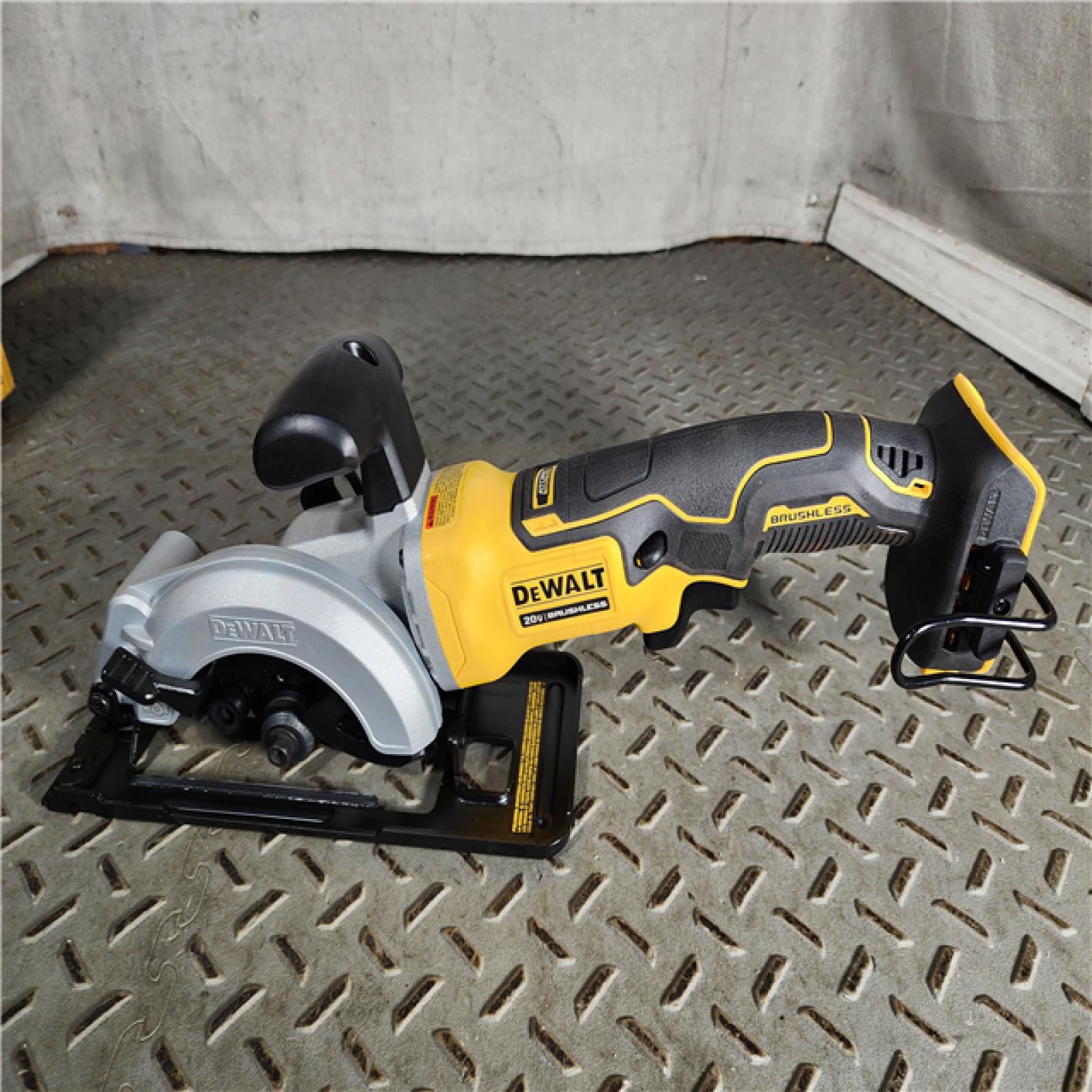 HOUSTON LOCATION - AS-IS (APPEARS LIKE NEW) ATOMIC 20V MAX Cordless Brushless 4-1/2 in. Circular Saw (Tool Only)